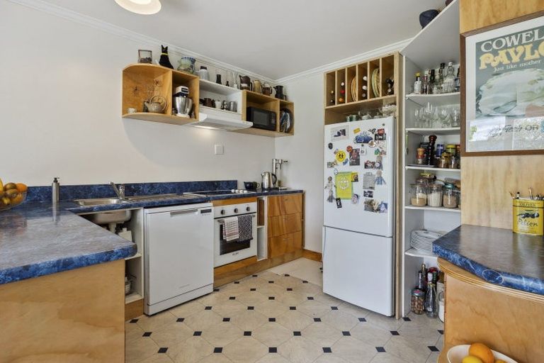 Photo of property in 76 Elm Row, Dunedin Central, Dunedin, 9016