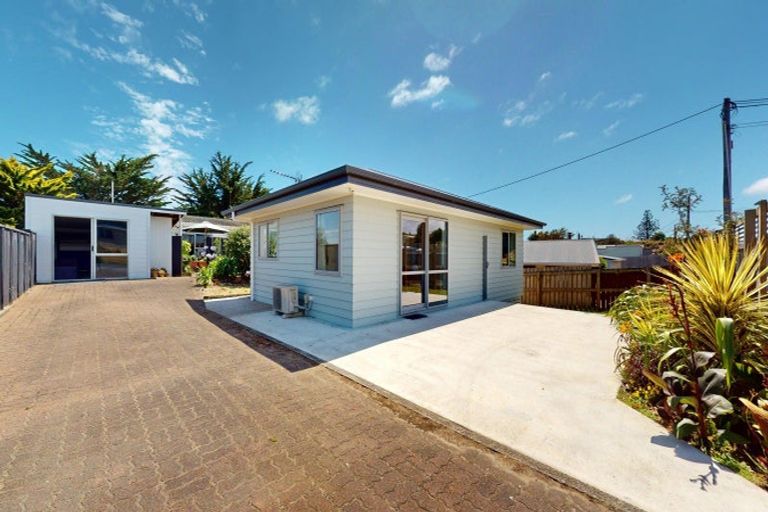 Photo of property in 95 Kahukura Avenue, Waitarere Beach, Levin, 5510