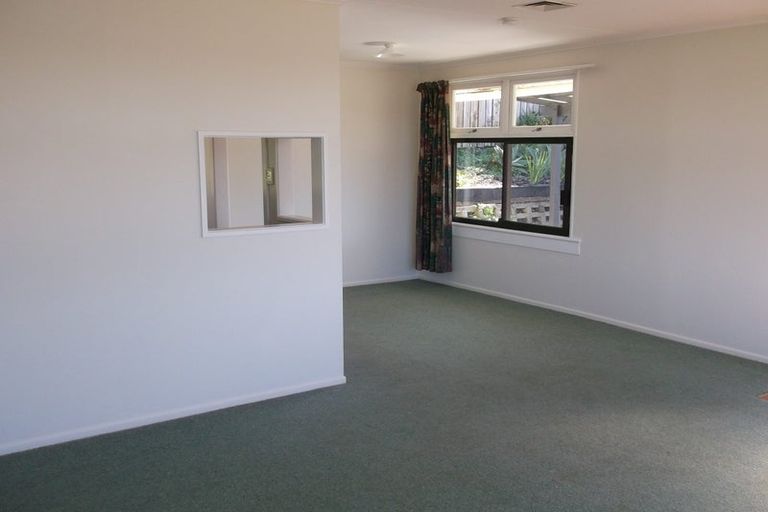 Photo of property in 1/15 Tavern Road, Silverdale, 0932