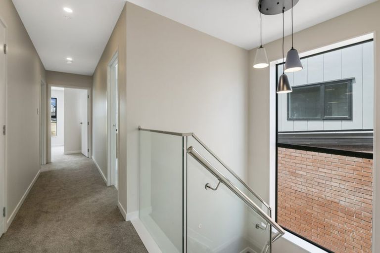 Photo of property in 42 Clara Road, Silverdale, 0932