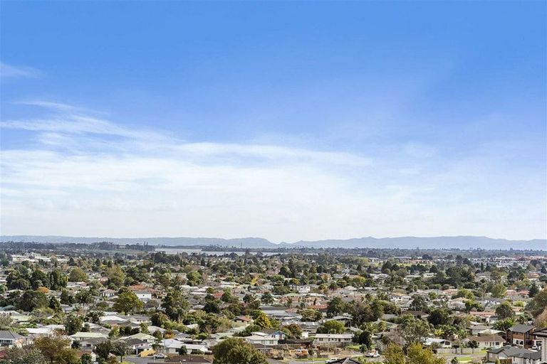 Photo of property in 11a Kirikiri Drive, Papakura, 2110