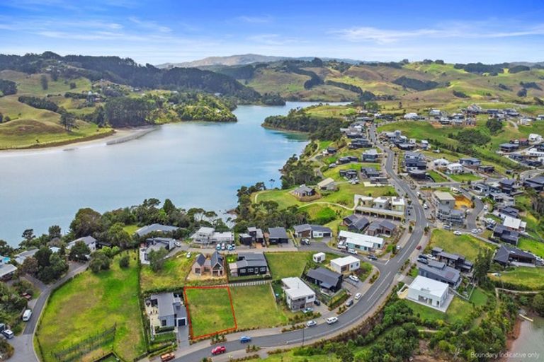 Photo of property in 7 Rangitahi Road, Raglan, 3225