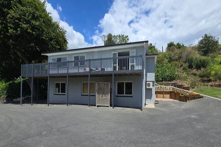 Photo of property in Cotswold Cottage B & B, 46 Maramarahi Road, Thames, 3578