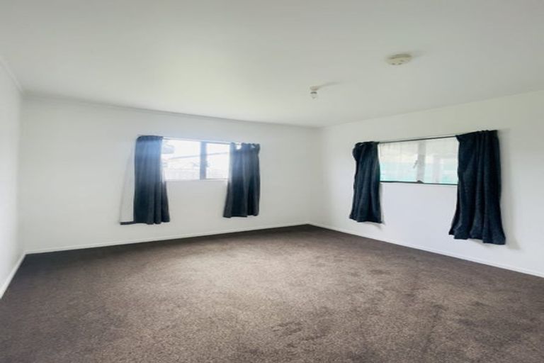 Photo of property in 16 Oratu Place, Manurewa, Auckland, 2102