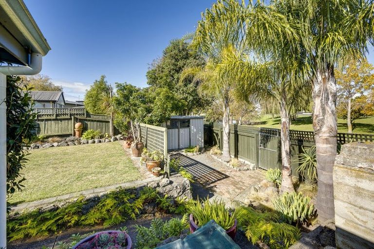 Photo of property in 4 Logan Avenue, Marewa, Napier, 4110