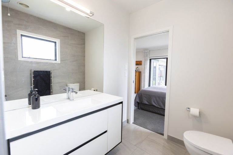 Photo of property in 12 Ruahine Road, Poraiti, Napier, 4112