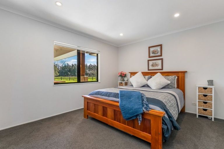 Photo of property in 89 Burnside Road, Ardmore, Papakura, 2582