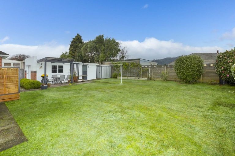 Photo of property in 21 Redwood Street, Elderslea, Upper Hutt, 5018