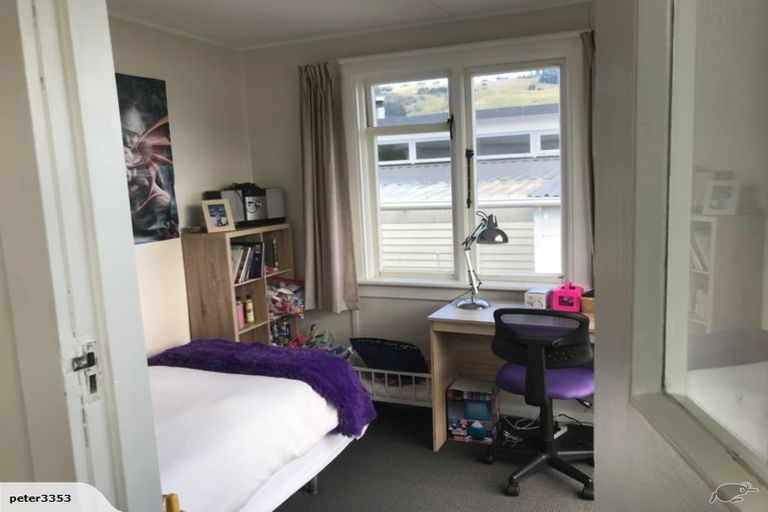 Photo of property in 8 Bewley Avenue, Macandrew Bay, Dunedin, 9014