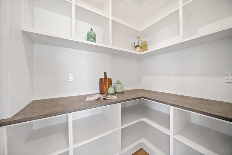 Photo of property in 1 Ritetai Street, Clarks Beach, 2122