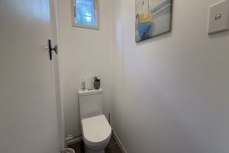 Photo of property in 7 Maori Hut Road, Red Beach, 0932