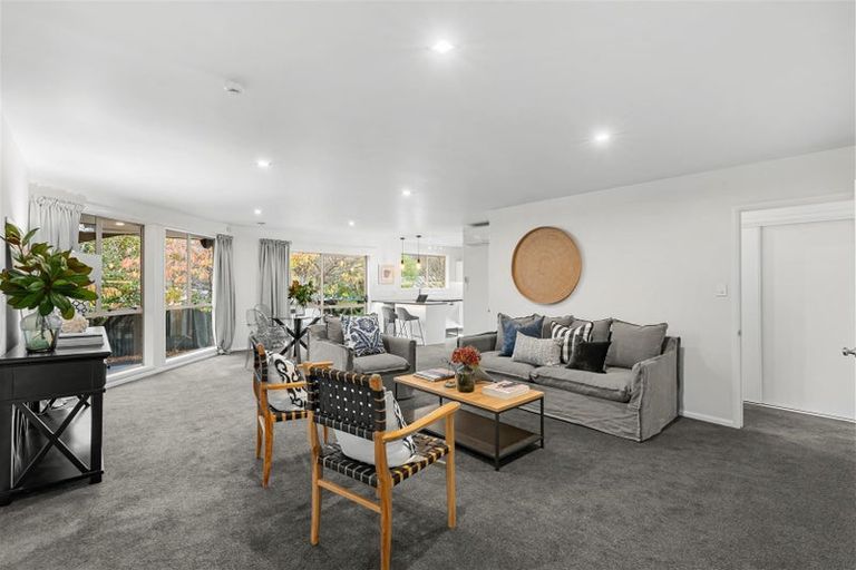 Photo of property in 11 Gilders Grove, Heathcote Valley, Christchurch, 8022