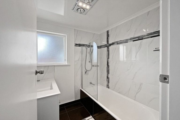 Photo of property in 5 Abraham Crescent, Milson, Palmerston North, 4414