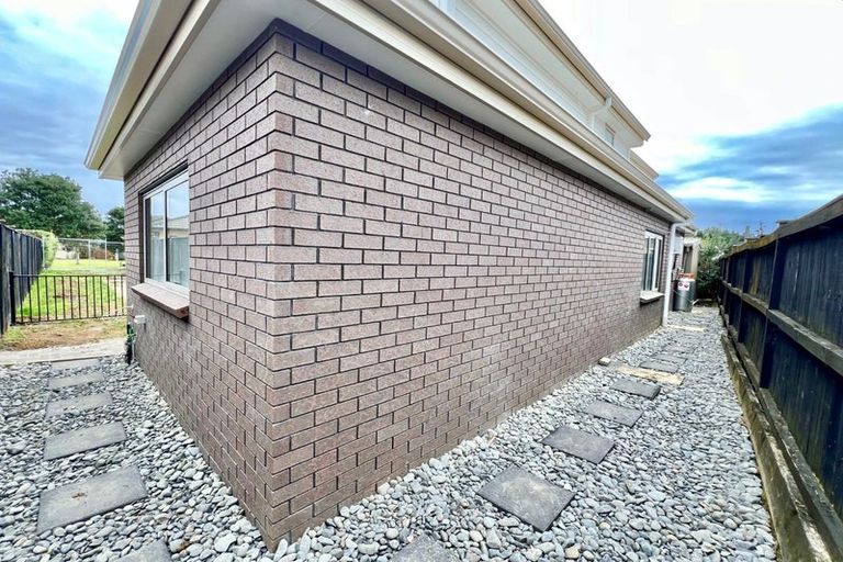 Photo of property in 54 Stranraer Crescent, Wattle Downs, Auckland, 2103