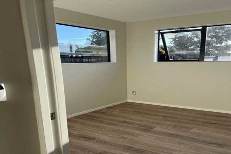 Photo of property in 9/88 Gloria Avenue, Te Atatu Peninsula, Auckland, 0610