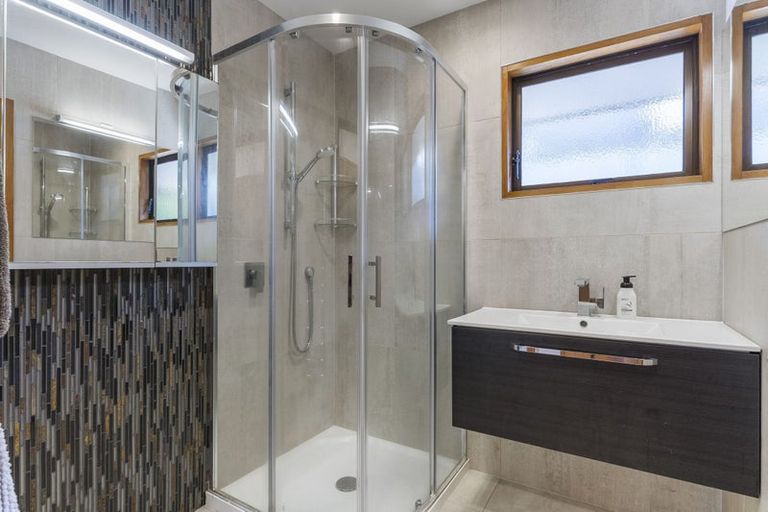 Photo of property in 16 Bellbird Rise, Murrays Bay, Auckland, 0630