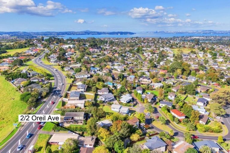Photo of property in 2/2 Oreil Avenue, West Harbour, Auckland, 0618