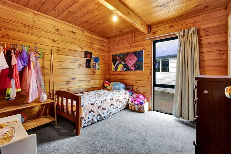 Photo of property in 11 Erica Place, Bell Block, New Plymouth, 4312