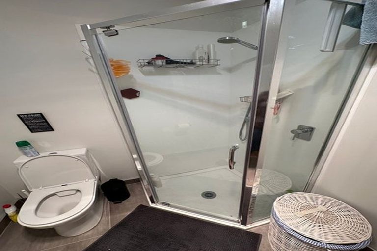 Photo of property in 1d Tarras Road, Kumeu, 0810