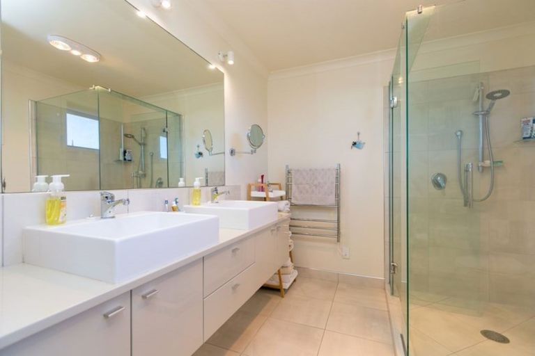 Photo of property in 22a Belt Road, Moturoa, New Plymouth, 4310