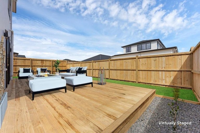 Photo of property in 31 Kaitiaki Drive, Clarks Beach, 2122