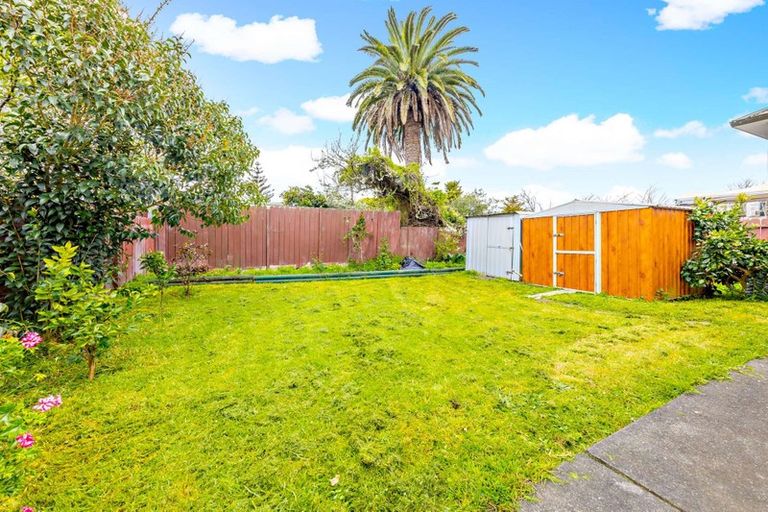 Photo of property in 14 Gadsby Road, Favona, Auckland, 2024