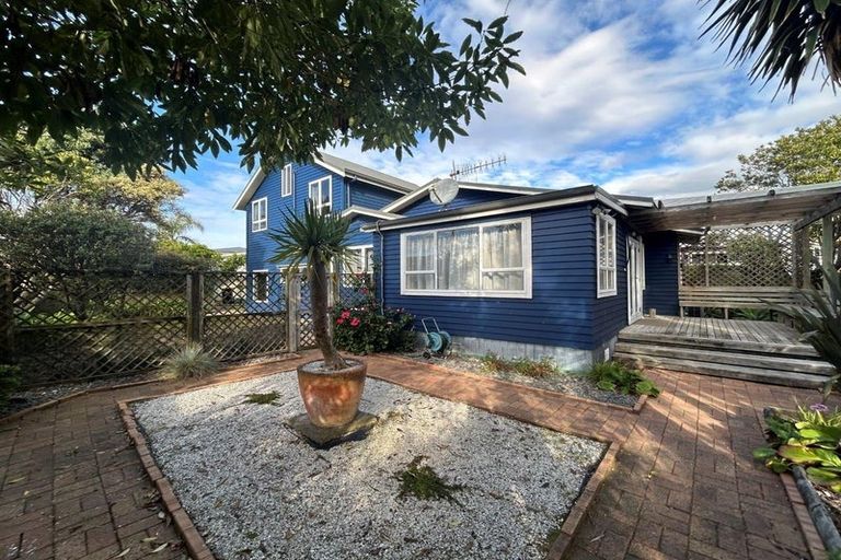Photo of property in 2 Motiti Road, Papamoa Beach, Papamoa, 3118