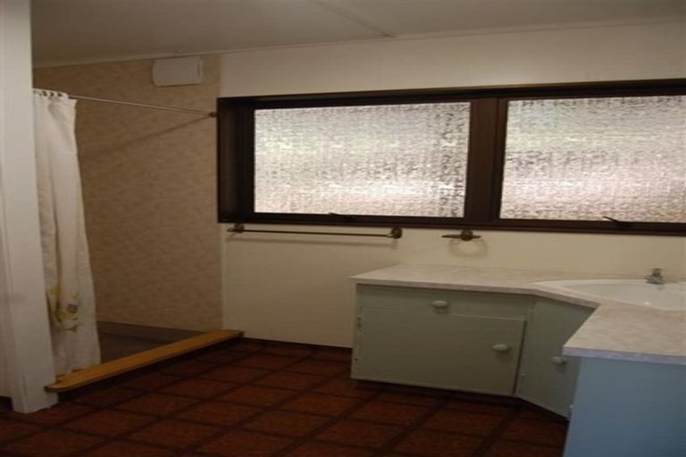 Photo of property in 27 Burns Road, Hospital Hill, Napier, 4110