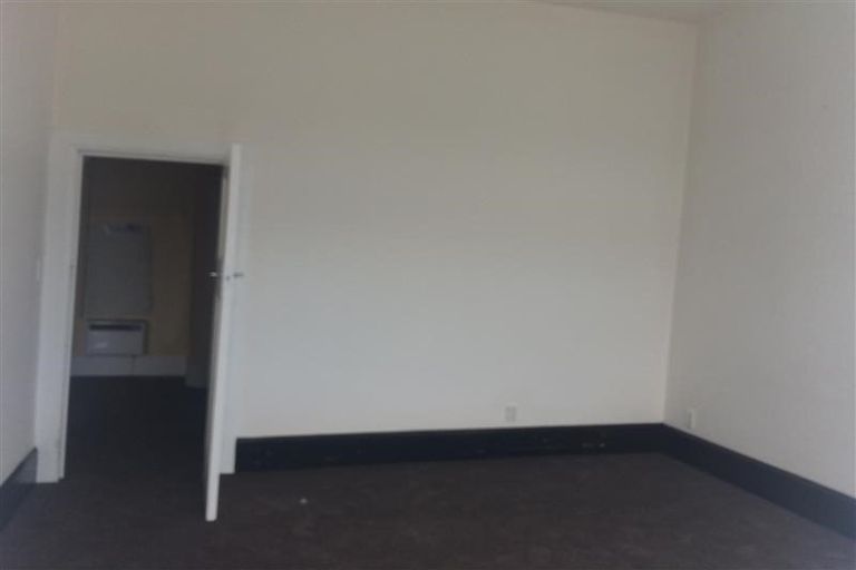 Photo of property in 1 Palliser Road, Roseneath, Wellington, 6011