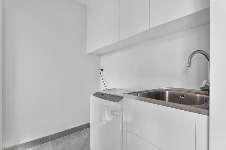 Photo of property in 2/12 Gazelle Avenue, Beach Haven, Auckland, 0626