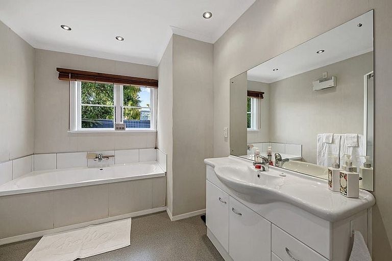 Photo of property in 13 Field Street, Silverstream, Upper Hutt, 5019