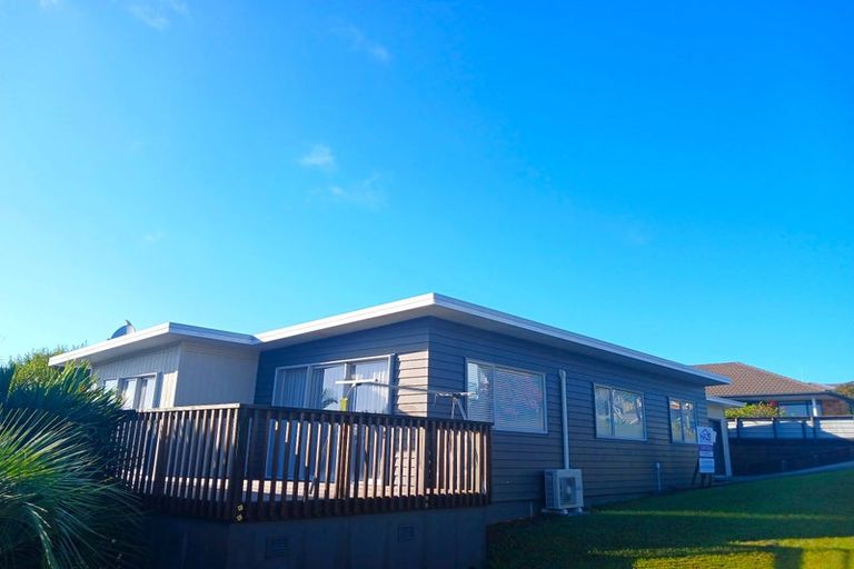 Photo of property in 6 Protea Drive, Cable Bay, 0420