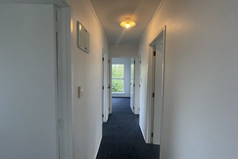 Photo of property in 30 Ramillies Place, Glenfield, Auckland, 0629