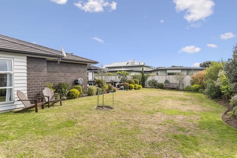 Photo of property in 39 Kotuku Drive, Paraparaumu Beach, Paraparaumu, 5032