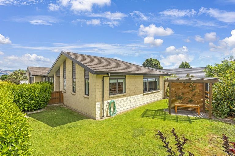 Photo of property in 2 Pohatu Lane, Otaki, 5512