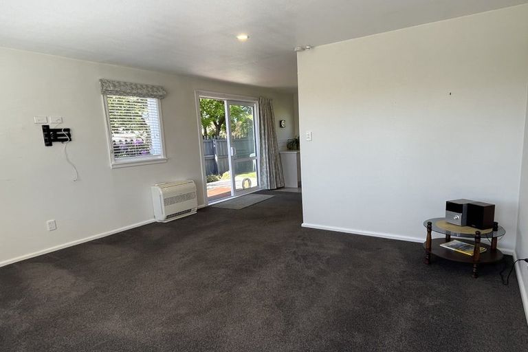 Photo of property in 2/16 Cutts Road, Russley, Christchurch, 8042