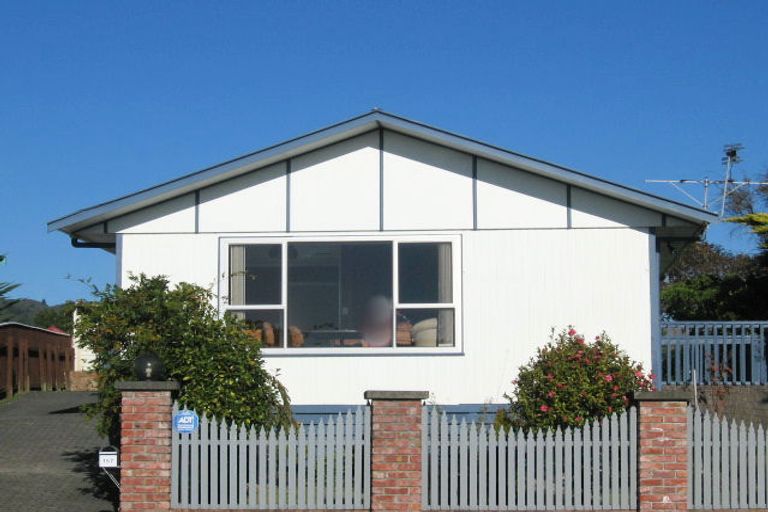 Photo of property in 157 Holborn Drive, Stokes Valley, Lower Hutt, 5019