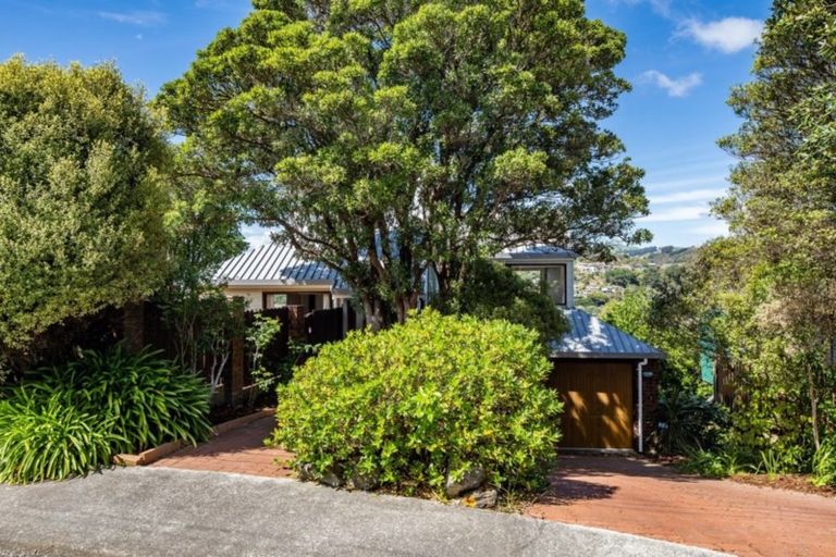 Photo of property in 30 Seaview Road, Paremata, Porirua, 5024