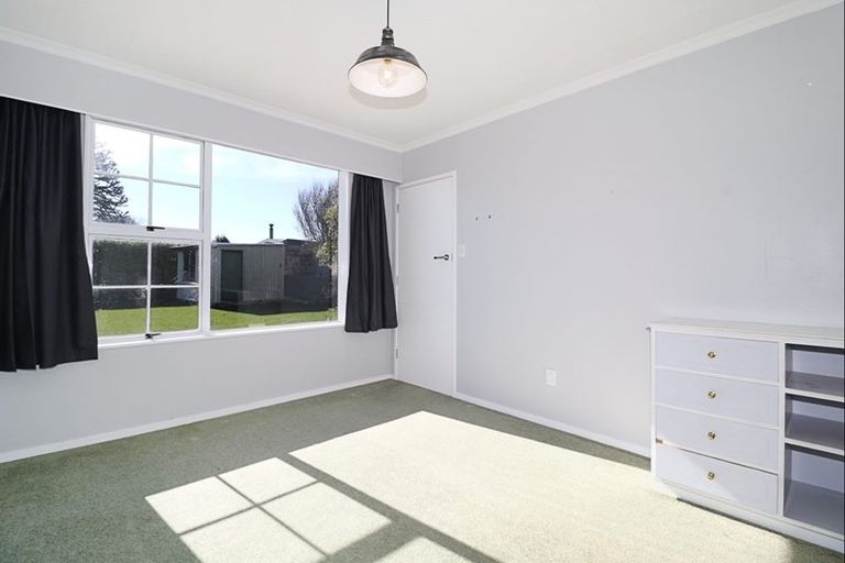 Photo of property in 9 Robert Street, Otatara, Invercargill, 9879