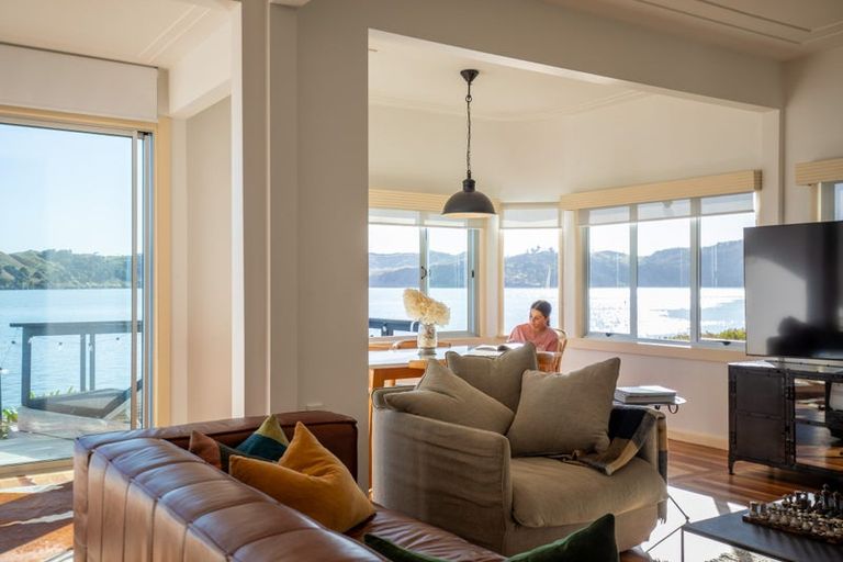 Photo of property in Wallis Street, Raglan, 3225