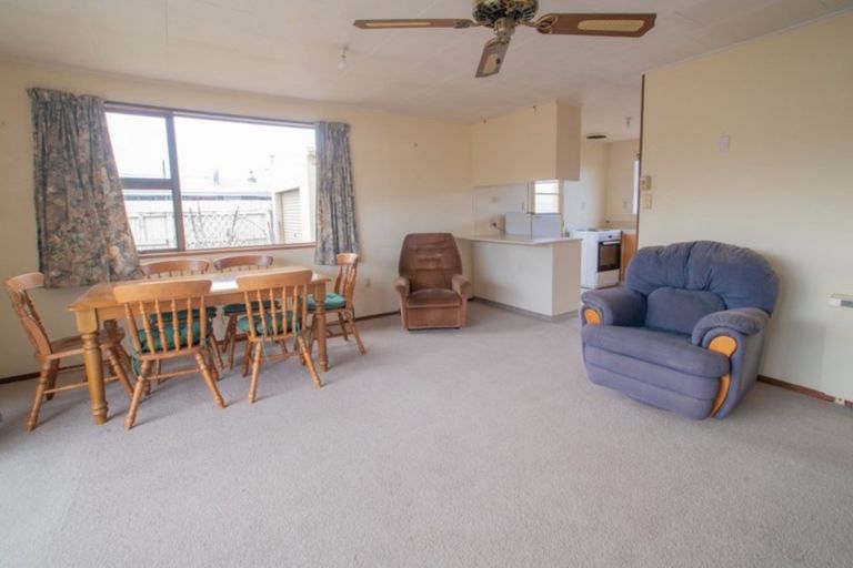 Photo of property in 2/12 Campbell Street, Alexandra, 9320