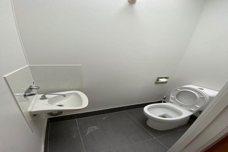 Photo of property in 156 Bleakhouse Road, Mellons Bay, Auckland, 2014