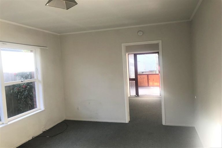 Photo of property in 3/328 Lake Road, Hauraki, Auckland, 0622