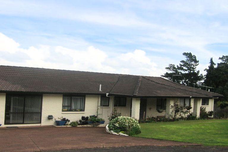 Photo of property in 32 Redmount Place, Red Hill, Papakura, 2110