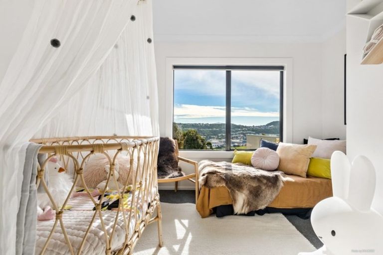 Photo of property in 147 Seatoun Heights Road, Miramar, Wellington, 6022