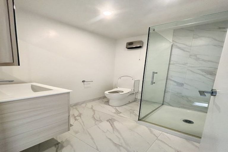 Photo of property in 4/61 Matipo Road, Te Atatu Peninsula, Auckland, 0610