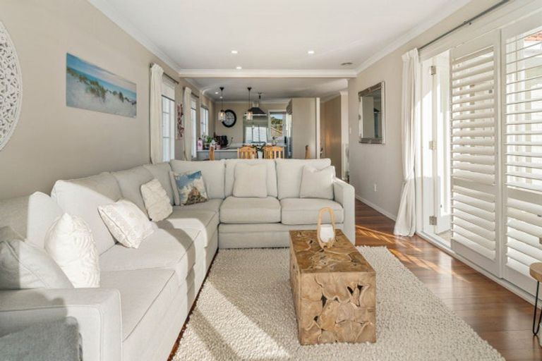 Photo of property in 48 Torkar Road, Clarks Beach, 2122