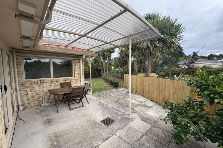 Photo of property in 5a Ocean View Road, Hillcrest, Auckland, 0627