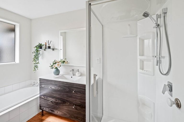 Photo of property in 22 Newnham Terrace, Upper Riccarton, Christchurch, 8041