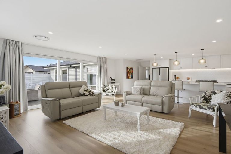 Photo of property in 9 Cam Mill Place, Rangiora, 7400